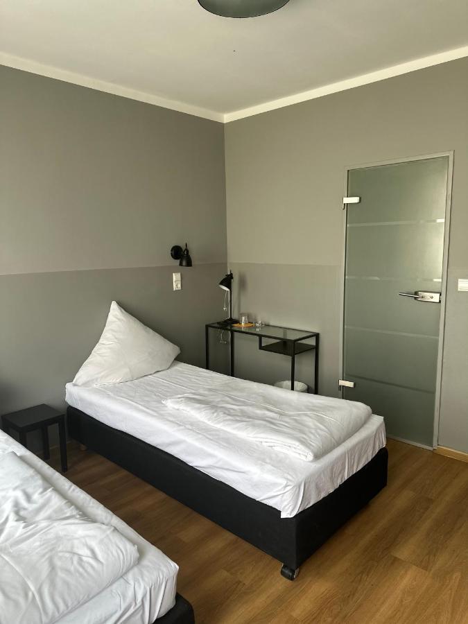 Hotel Fly ' In Offenbach am Main Ngoại thất bức ảnh